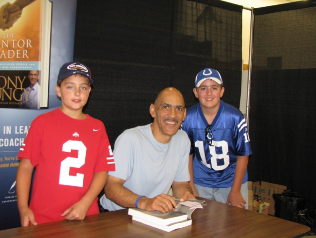 tony-with-young-fans-at-big-kmart-in-jackson-mi